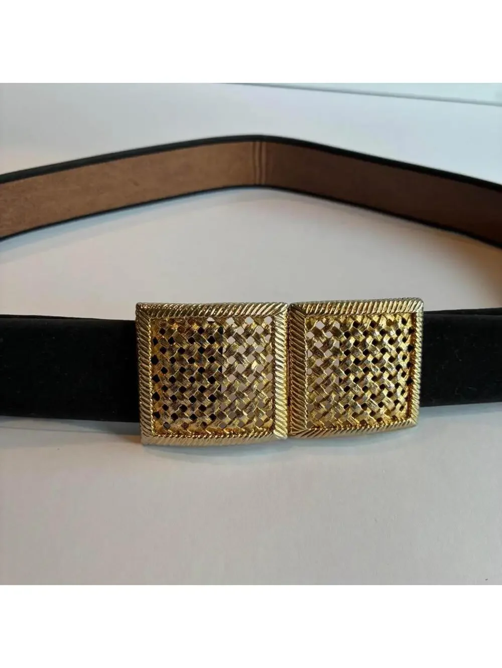 Vintage Paquette Gold Tone Mesh Buckle Belt Black Faux Suede Adjustable 29-32